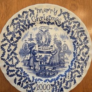 2000 Royal Crownford Collectible Christmas Plate